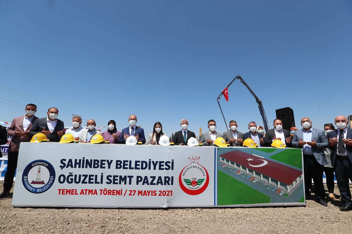 Gaziantep’te kapalı semt pazar yerinin temeli atıldı Gaziantep’te kapalı semt pazar yerinin temeli atıldı